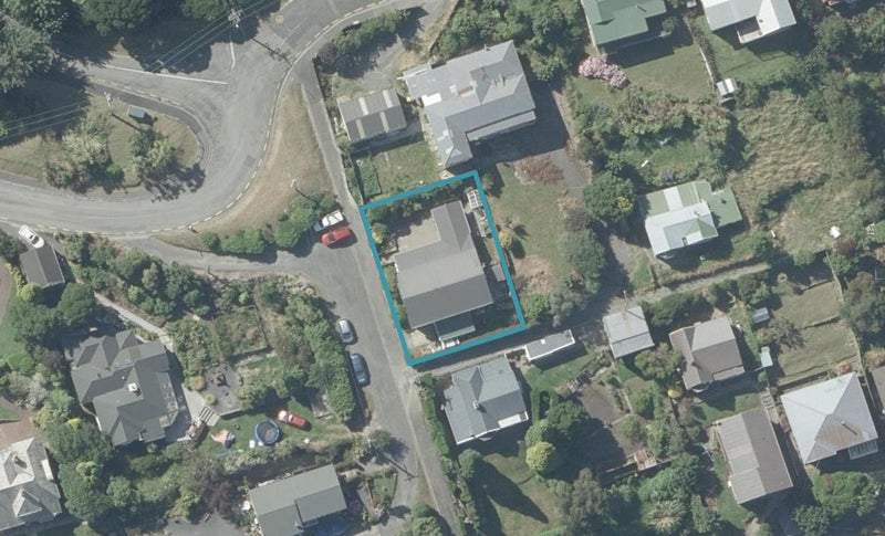 6 Taupo Street, Ravensbourne, Dunedin - Carousel 1