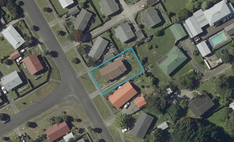 27 Chatsworth Place, Highbury, Palmerston North - Carousel 1
