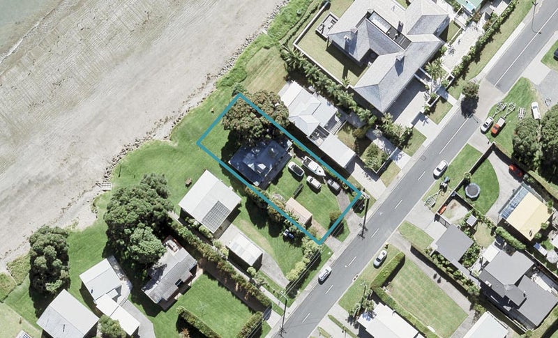 74 Tindalls Bay Road, Tindalls Beach, Whangaparāoa - Carousel 1