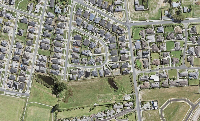12 Remana Crescent, Huapai, Kumeu - Carousel 1