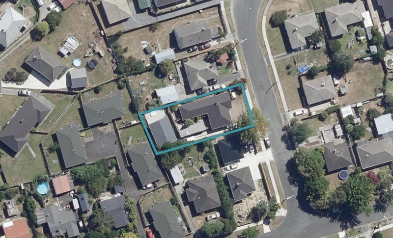 3 Yeats Crescent, Fairfield, Hamilton - Carousel 1