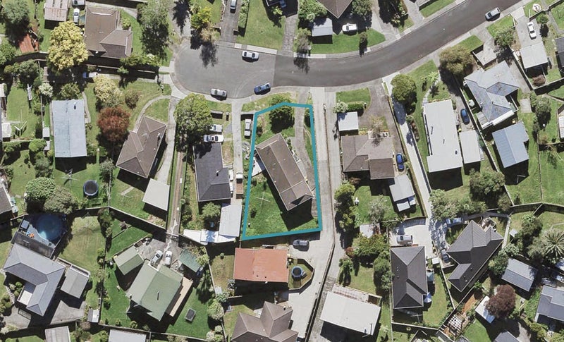 16 Karo Place, Glendene, Auckland - Carousel 1