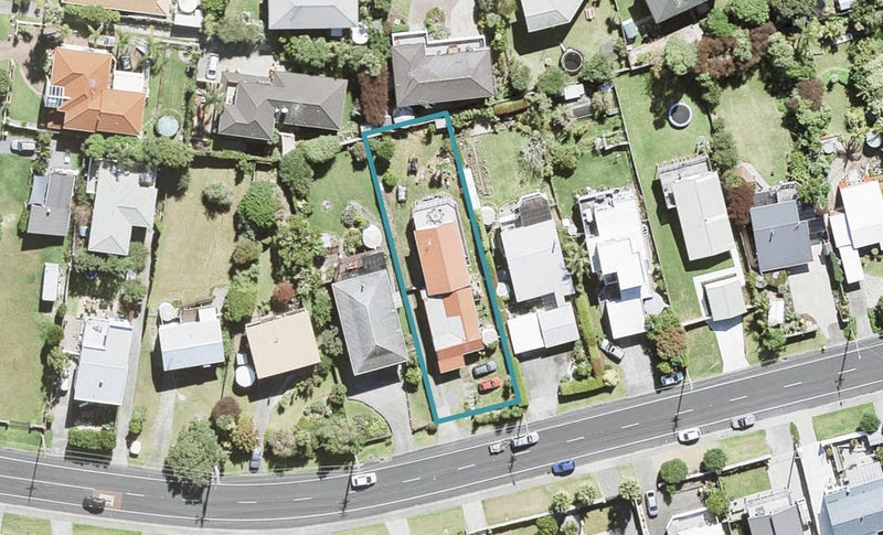 1298 Whangaparaoa Road, Army Bay, Whangaparaoa - Carousel 1