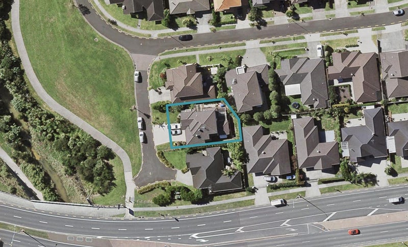 4 Wisteria Lane, Flat Bush, Auckland - Carousel 1
