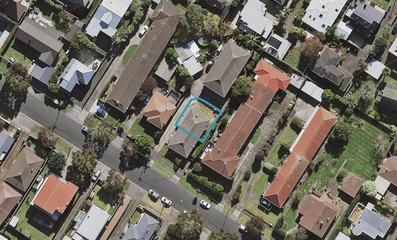 2/43 Tawhiri Road, One Tree Hill, Auckland - Carousel 1