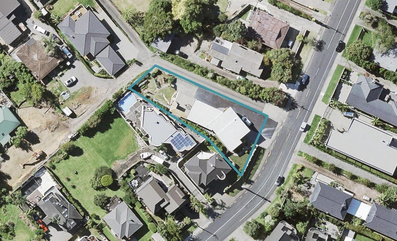 98 Mellons Bay Road, Mellons Bay, Auckland - Carousel 1