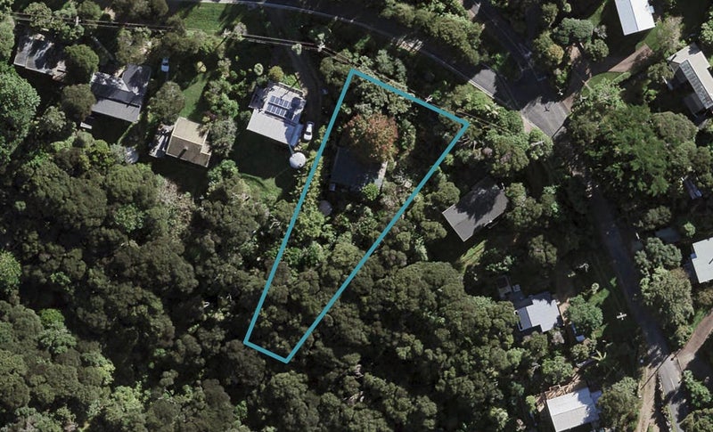 19 Hill Road, Palm Beach, Waiheke Island - Carousel 1