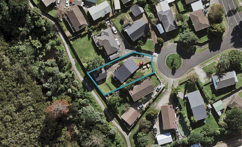 9 Matua Place, Clendon Park, Auckland - Carousel 1