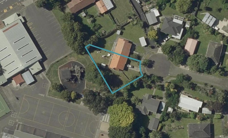 4 Hammond Place, West End, Palmerston North - Carousel 1