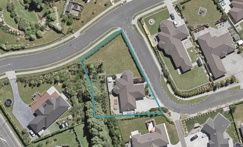 2 Jade Crescent, Timberlea, Upper Hutt - Carousel 1