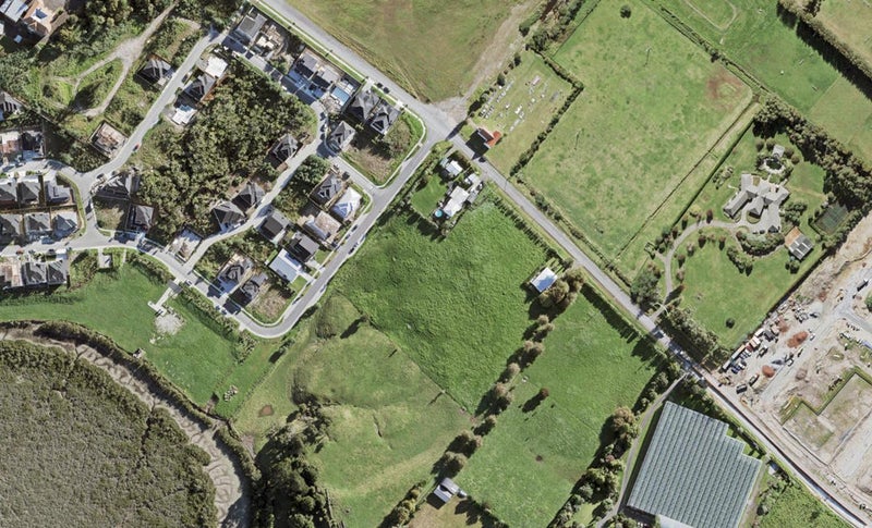 10/4 Glenburn Road, Hobsonville, Auckland - Carousel 1