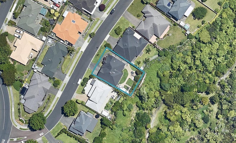18 Bodiam Place, Bethlehem, Tauranga - Carousel 1