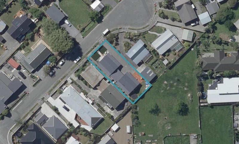 1/8 Stedley Place, Heathcote Valley, Christchurch - Carousel 1