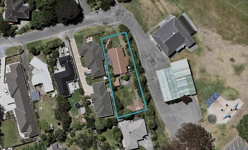 24 Kowhai Grove, Raumati Beach, Paraparaumu - Carousel 1