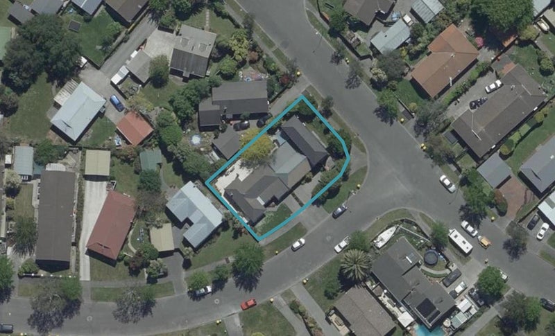 1/2 Wakelin Place, Redwood, Christchurch - Carousel 1
