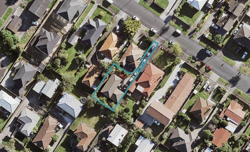 22 Alverston Street, Waterview, Auckland - Carousel 1