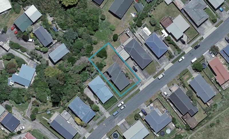 36 Edgecombe Street, Newlands, Wellington - Carousel 1