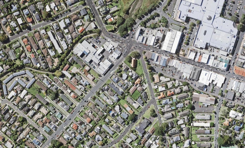 3/6 Shakespeare Road, Milford, Auckland - Carousel 1