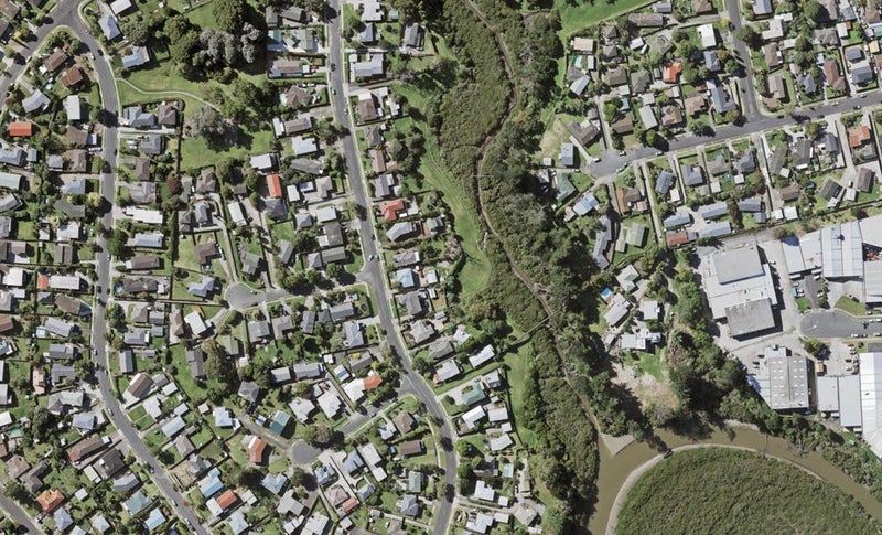 76B Ennis Avenue, Pakuranga Heights, Auckland - Carousel 1