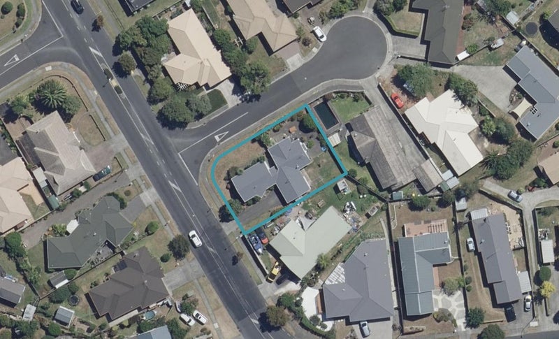 29 Moreland Avenue, Pukete, Hamilton - Carousel 1