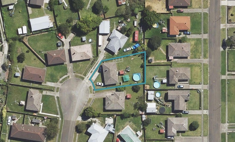 5 Boyle Place, Outer Kaiti, Gisborne - Carousel 1