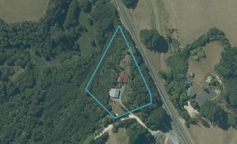 2 Onekaka Iron Works Road, Takaka - Carousel 1