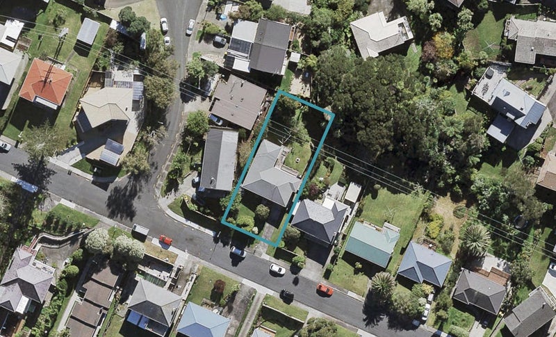 16 Camelot Place, Glenfield, Auckland - Carousel 1