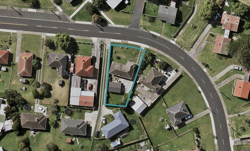 35 Cobham Crescent, Otara, Auckland - Carousel 1