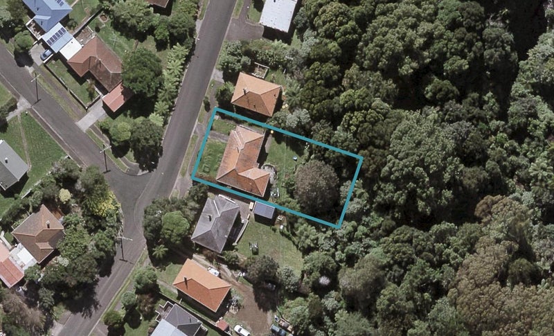 93 Glenpark Avenue, Frankleigh Park, New Plymouth - Carousel 1