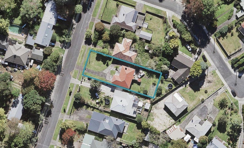 83 Sabulite Road, Kelston, Auckland - Carousel 1