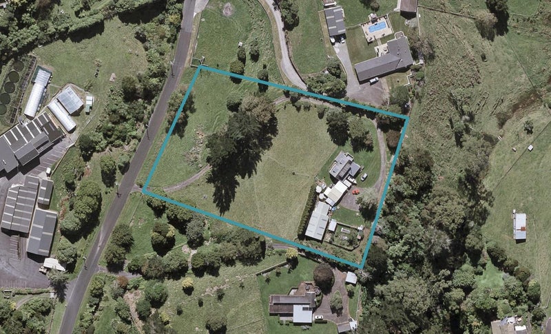 28 McGiven Drive, Ridgewood, New Plymouth - Carousel 1