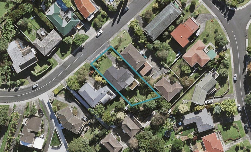 37 Woodcote Drive, Glenfield, Auckland - Carousel 1