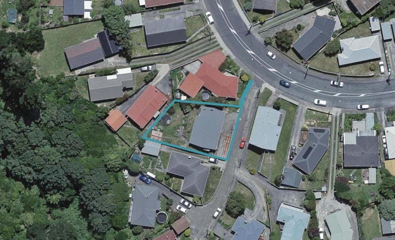 4 Tania Way, Paparangi, Wellington - Carousel 1