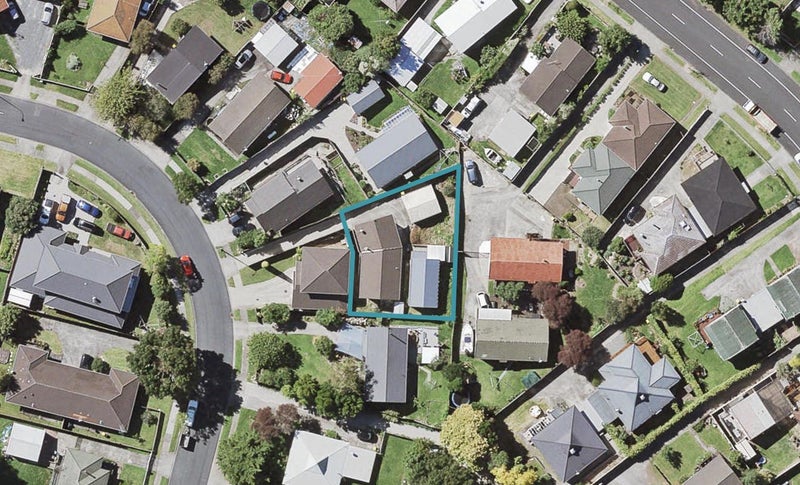 12A Cranberry Place, Bucklands Beach, Auckland - Carousel 1