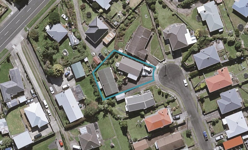 2/13 Lydford Place, Spotswood, New Plymouth - Carousel 1