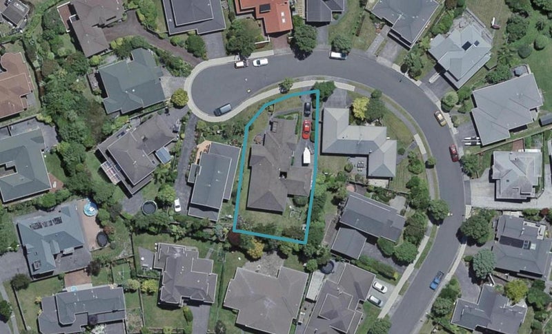 7 Aintree Grove, Churton Park, Wellington - Carousel 1