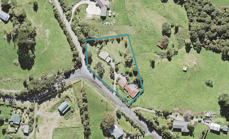 116 Wairere Road, Henderson - Carousel 1