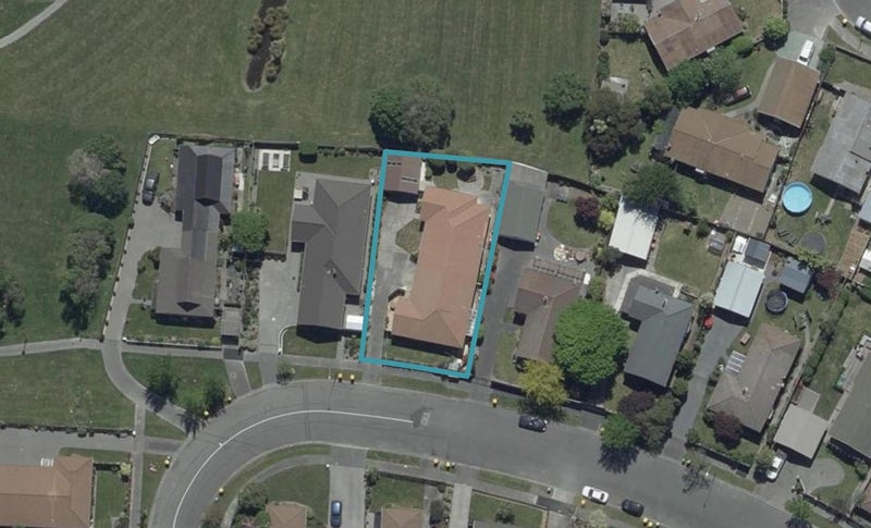 2/51 Solomon Avenue, Redwood, Christchurch - Carousel 1