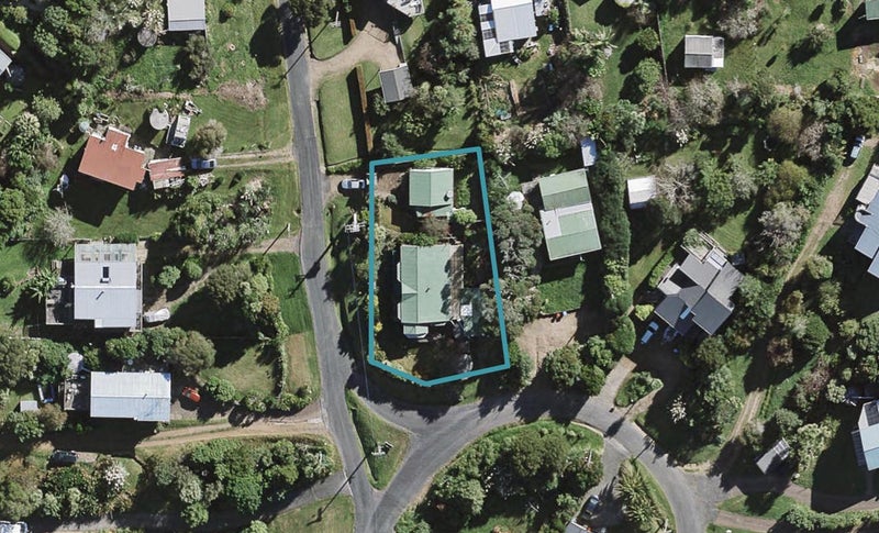 30 Park Road, Surfdale, Waiheke Island - Carousel 1