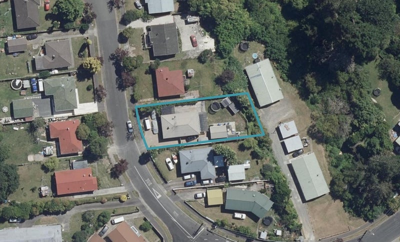82 Pine Avenue, Melville, Hamilton - Carousel 1