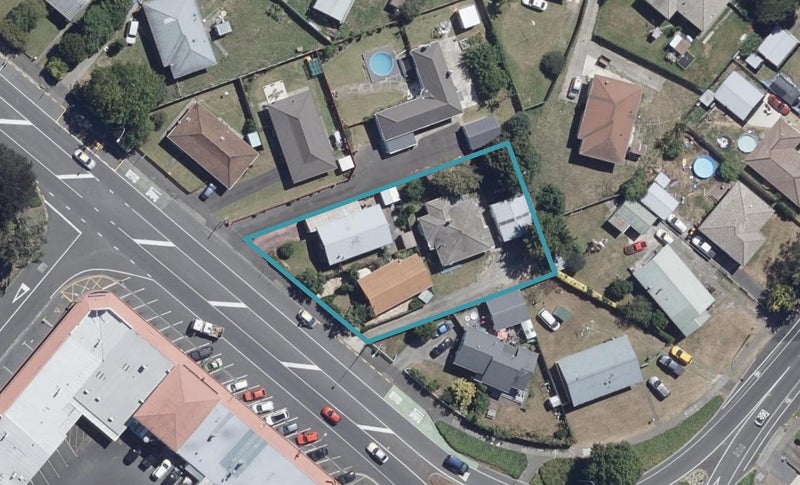 6 Hukanui Road, Fairfield, Hamilton - Carousel 1