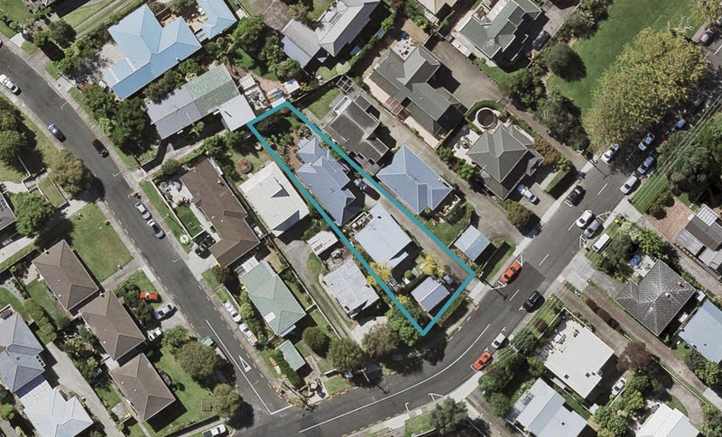 1/35 Nile Road, Milford, Auckland - Carousel 1