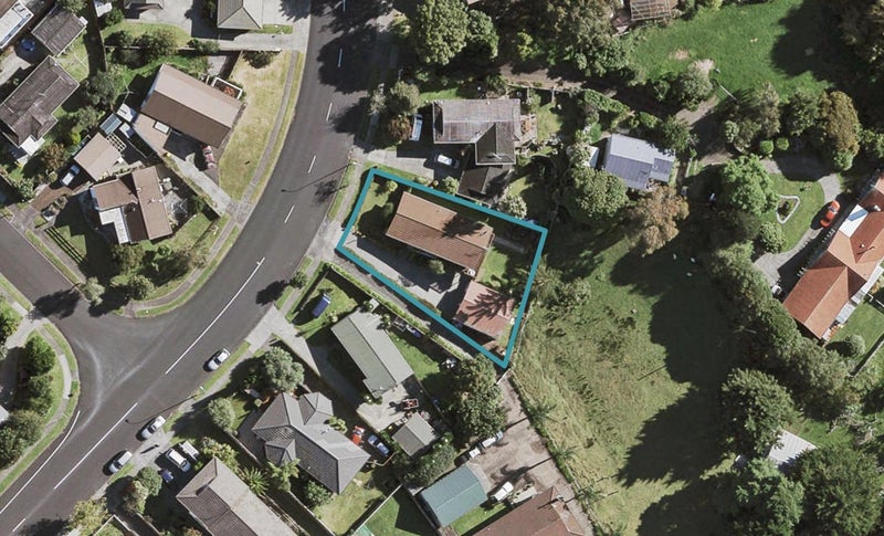 18 Carnoustie Drive, Wattle Downs, Auckland - Carousel 1