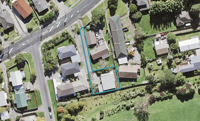 164A Hutchinson Avenue, New Lynn, Auckland - Carousel 1