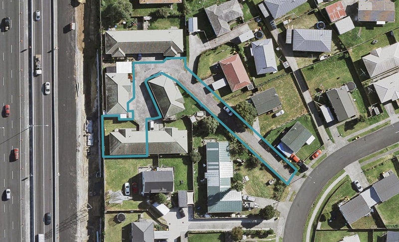 15A Solveig Place, Randwick Park, Auckland - Carousel 1