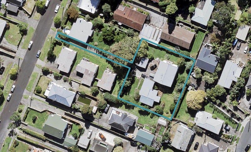 2/41 Koromiko Street, New Lynn, Auckland - Carousel 1