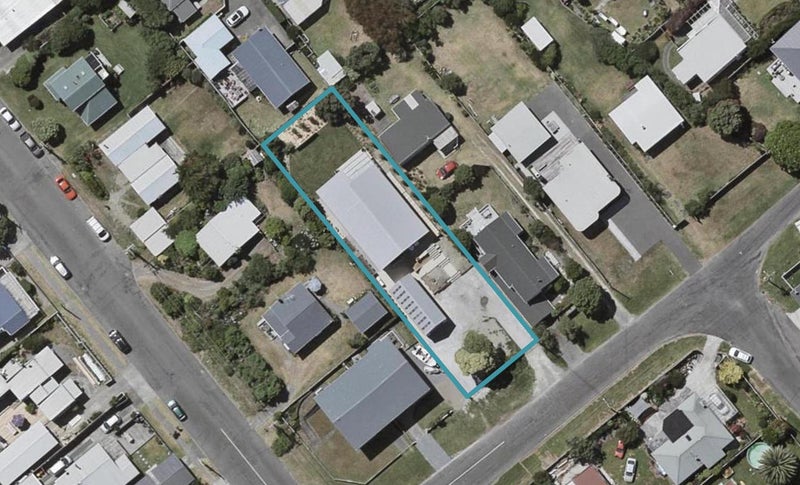 57 Ngapaki Street, Waikanae Beach, Waikanae - Carousel 1
