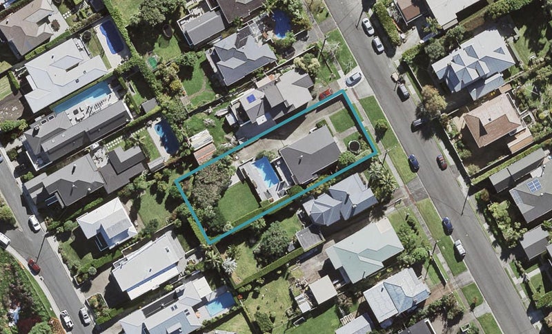 14 Palmerston Road, Birkenhead, Auckland - Carousel 1