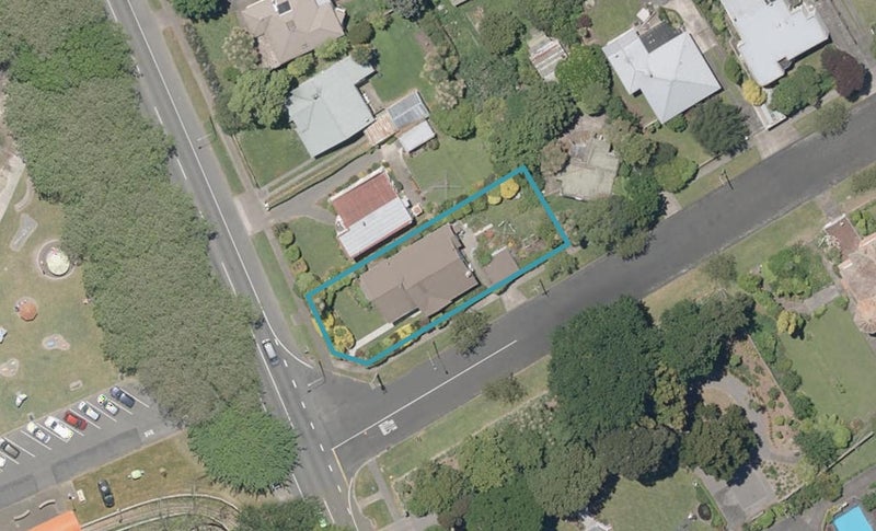 97 Anzac Parade, Whanganui East, Whanganui - Carousel 1