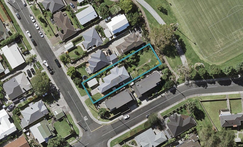 6 Birkley Road, Bayswater, Auckland - Carousel 1